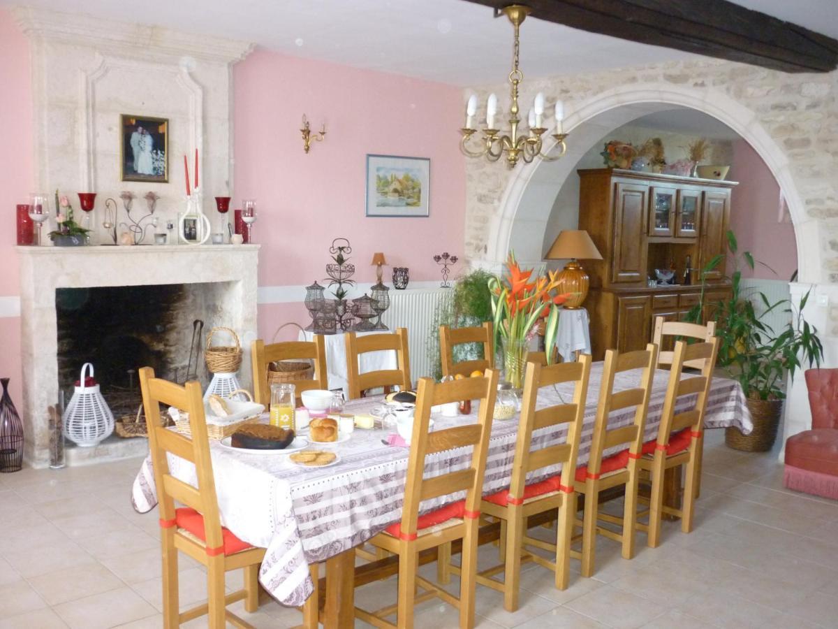 Le Logis De Faugerit Bed & Breakfast Frontenay-Rohan-Rohan Exterior photo