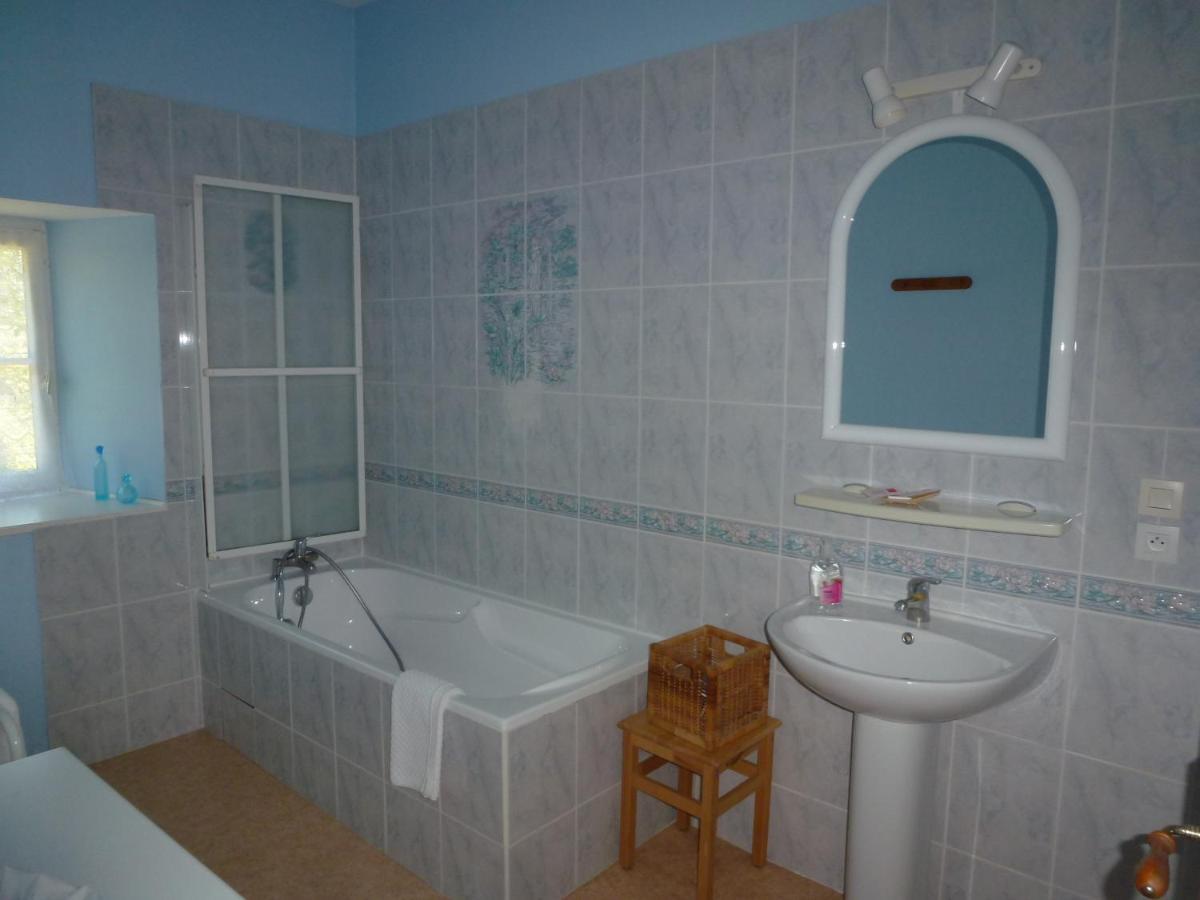 Le Logis De Faugerit Bed & Breakfast Frontenay-Rohan-Rohan Exterior photo